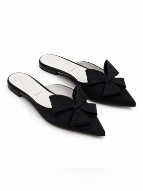 SomethingBlue ( Italian Made) flats